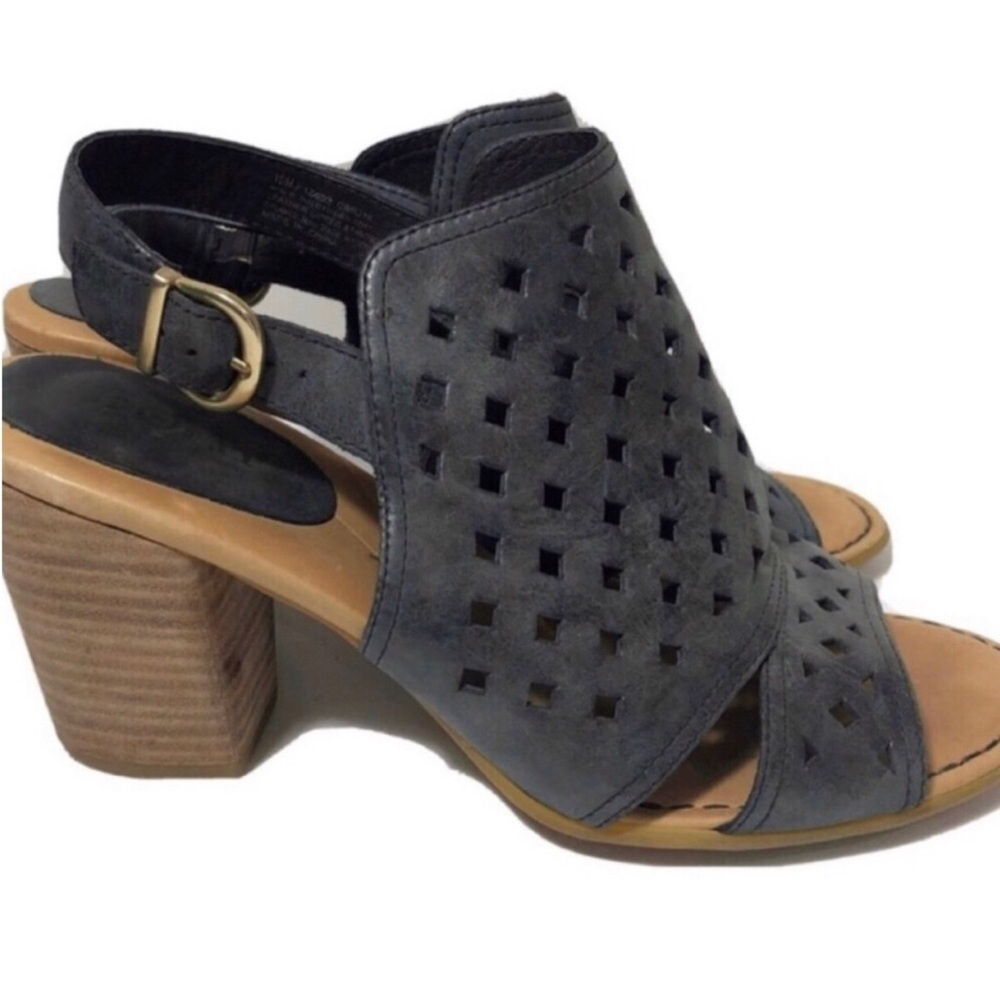 Born leather peep toe navy block heels. Size 10.